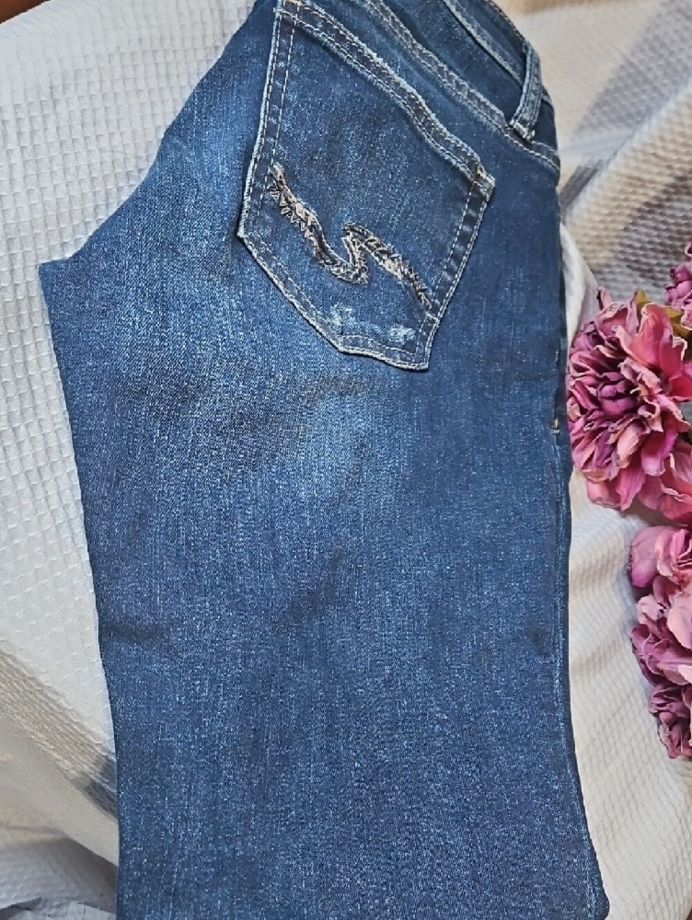 Silver Jeans Dark Blue Skinny Jeans with Distressed Pocket Boyfriend 26/29 EUC - Picture 3 of 14